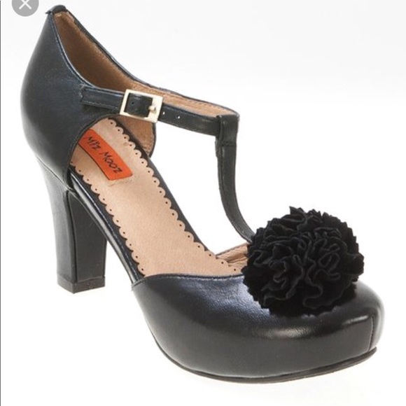 Miz Mooz Shoes - Miz Mooz Lacey Leather Heels - Size 8